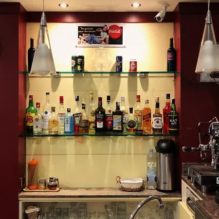 都耶贾迪尼酒店 2*